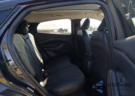 2022 Ford Mustang Mach-E California Route 1 z USA, uszkodzony, nr VIN 3FMTK2R77NMA03691